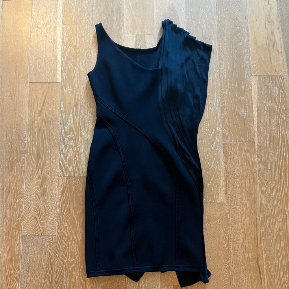 Beautifully structured black mini asymmetrical dress Zac Posen - Picture 11 of 17